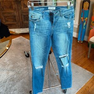 DL 1961 Jeans with holes